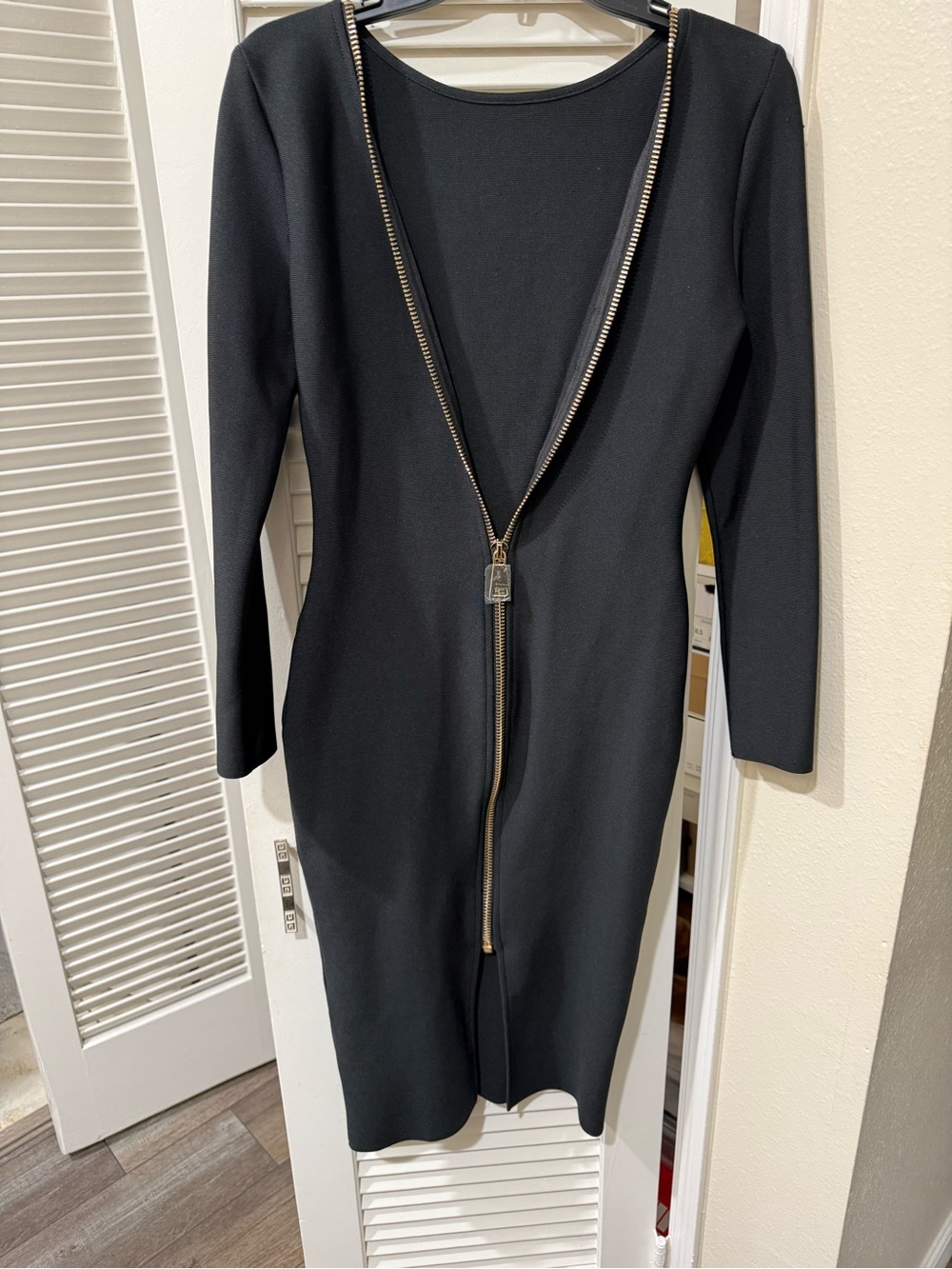 Black Long-Sleeve Zip-Back Women's Dress